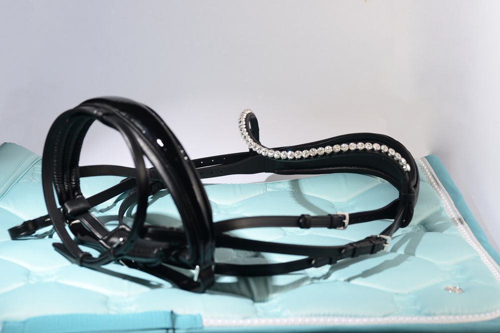 Essence Black (kis- és nagykantár)